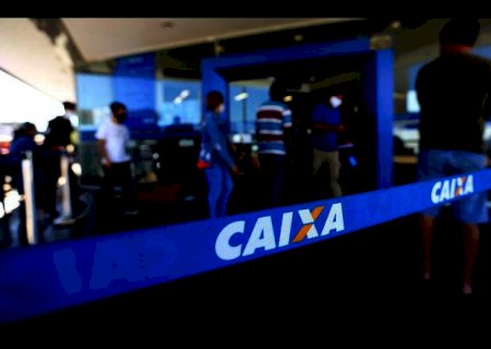 Caixa paga abono salarial para nascidos em outubro