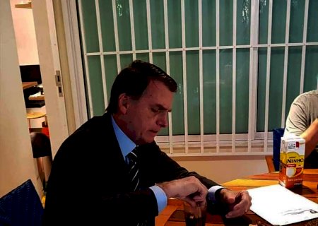 Justiça condena Bolsonaro a indenizar jornalista do UOL