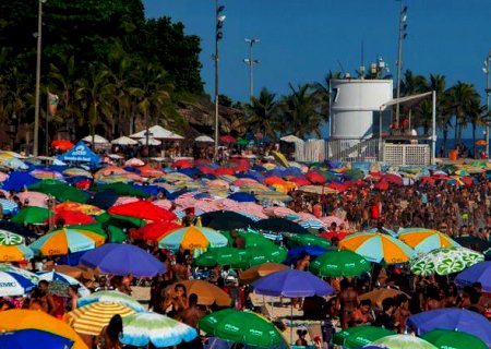 Brasil corre risco de terceira onda de Covid 'muito pior' neste ano