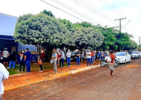 Mais de 550 idosos a partir dos 60 anos foram vacinados ontem em São Gabriel do Oeste