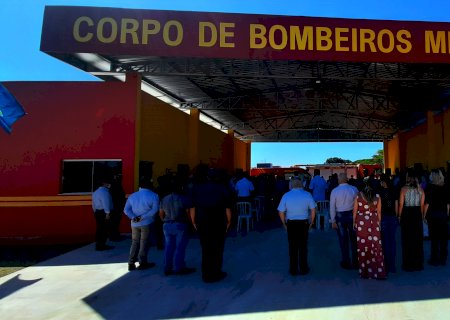 Bombeiros de São Gabriel do Oeste comemora “Dia Nacional do Bombeiro” com Sirenaço.