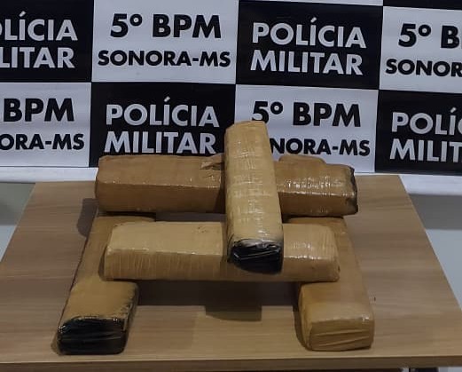 Polícia Militar intercepta veículo e prende homem de 41 anos por tráfico de drogas em Sonora