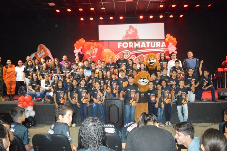 Polícia Militar e Prefeitura realizam formatura do Proerd com 450 crianças em Coxim