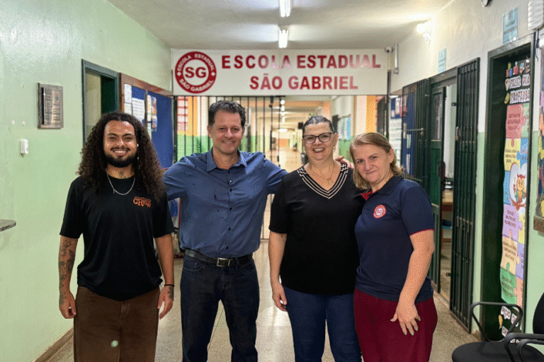 Vereador Valter reforça pedido a deputado para reforma da Escola São Gabriel