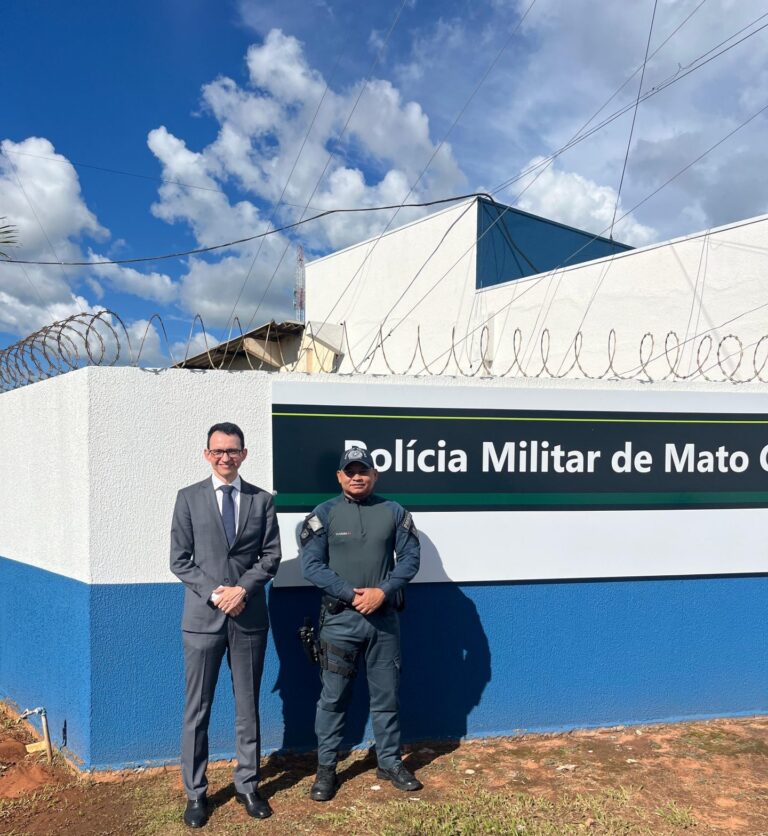 Promotor de Justiça realiza visita institucional ao Pelotão da Polícia Militar de Sonora