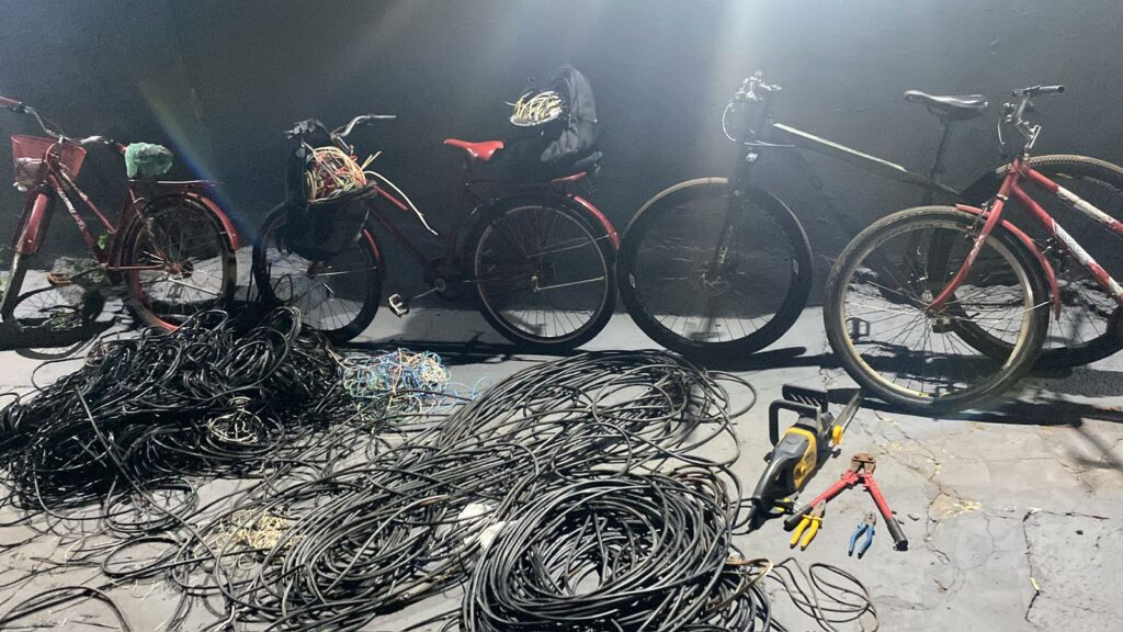 Polícia Civil prende em flagrante autores de furto de fiação elétrica e receptador em São Gabriel do Oeste