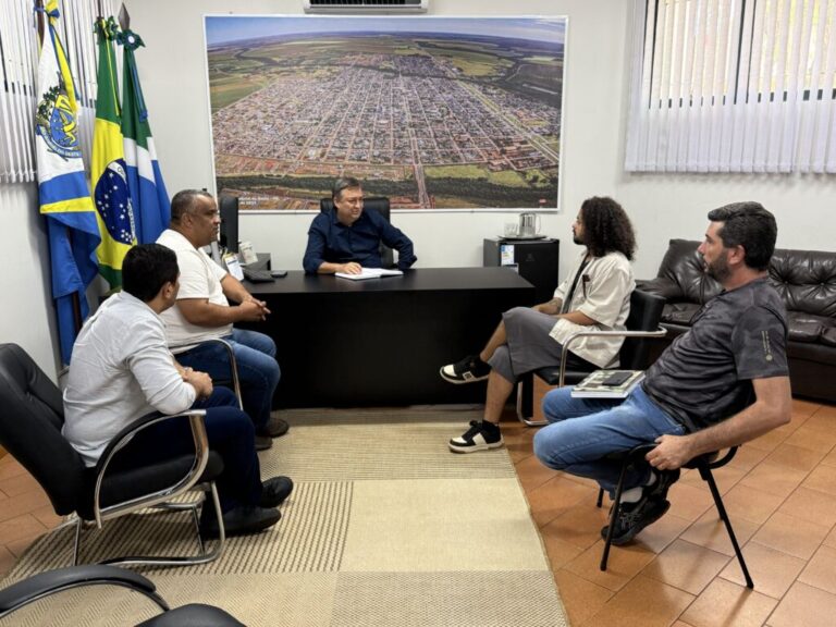 Vereador Valter reúne prefeitos de SGO e Corguinho para destravar execução de ponte