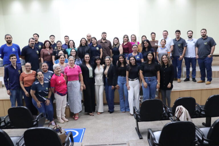 Escola do Legislativo leva inclusão e qualificação profissional em palestra com tradução em Libras