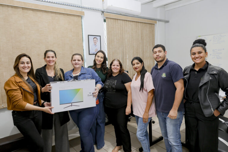 Saúde de São Gabriel do Oeste recebe 14 novos computadores para fortalecer atendimento especializado