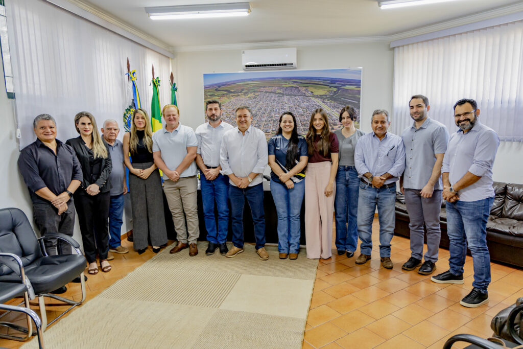 Prefeito Leocir Montanha apresenta Ivonei Scotton como secretário interino de Governo