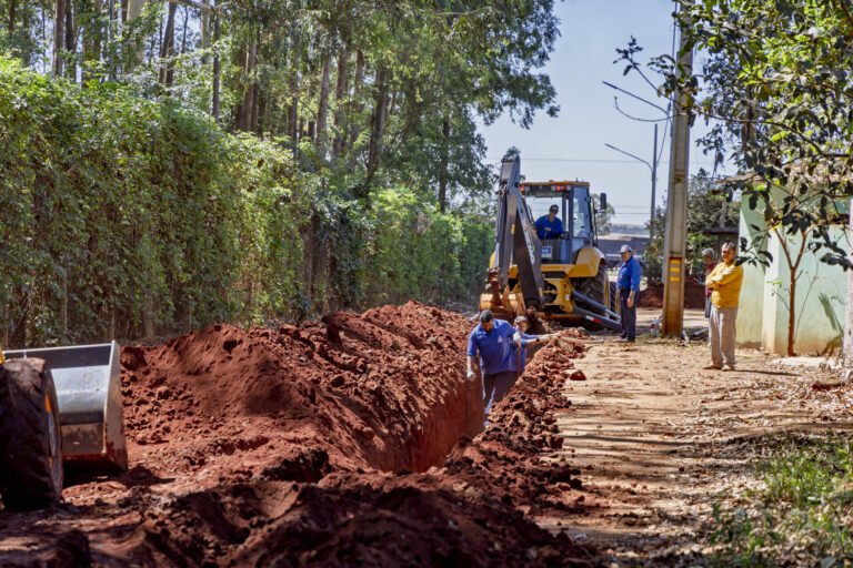 SAAE amplia rede de abastecimento no Bairro Fênix e prepara região para novas obras de infraestrutura