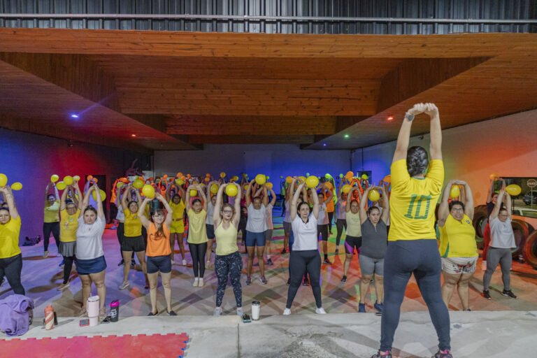 Aulão do Setembro Amarelo reúne mulheres em noite de dança, acolhimento e cuidado com a saúde mental