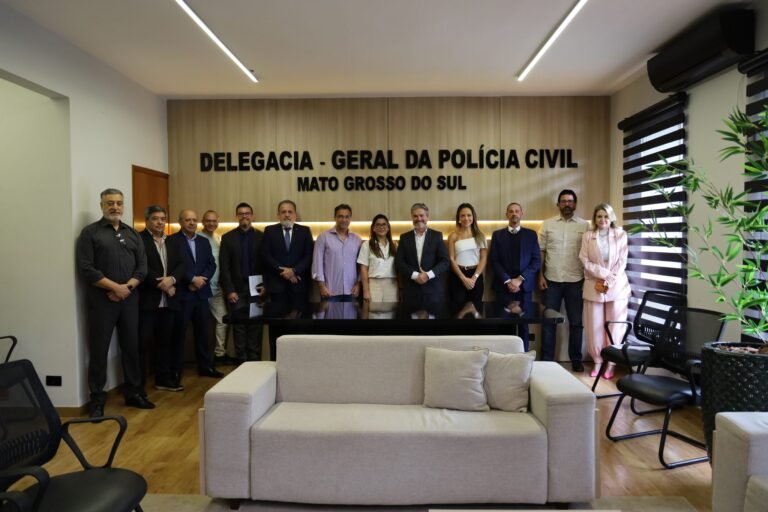 Gestão e governança são tema de reunião na Delegacia-Geral da Polícia Civil